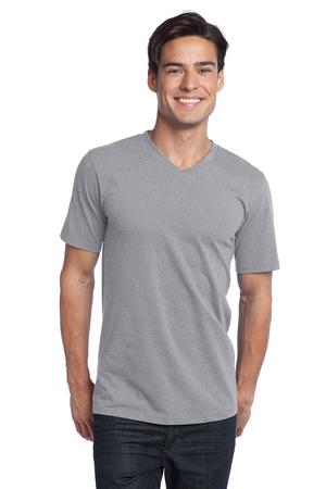 District – Young Mens The Concert Tee V-Neck Style DT5500 4